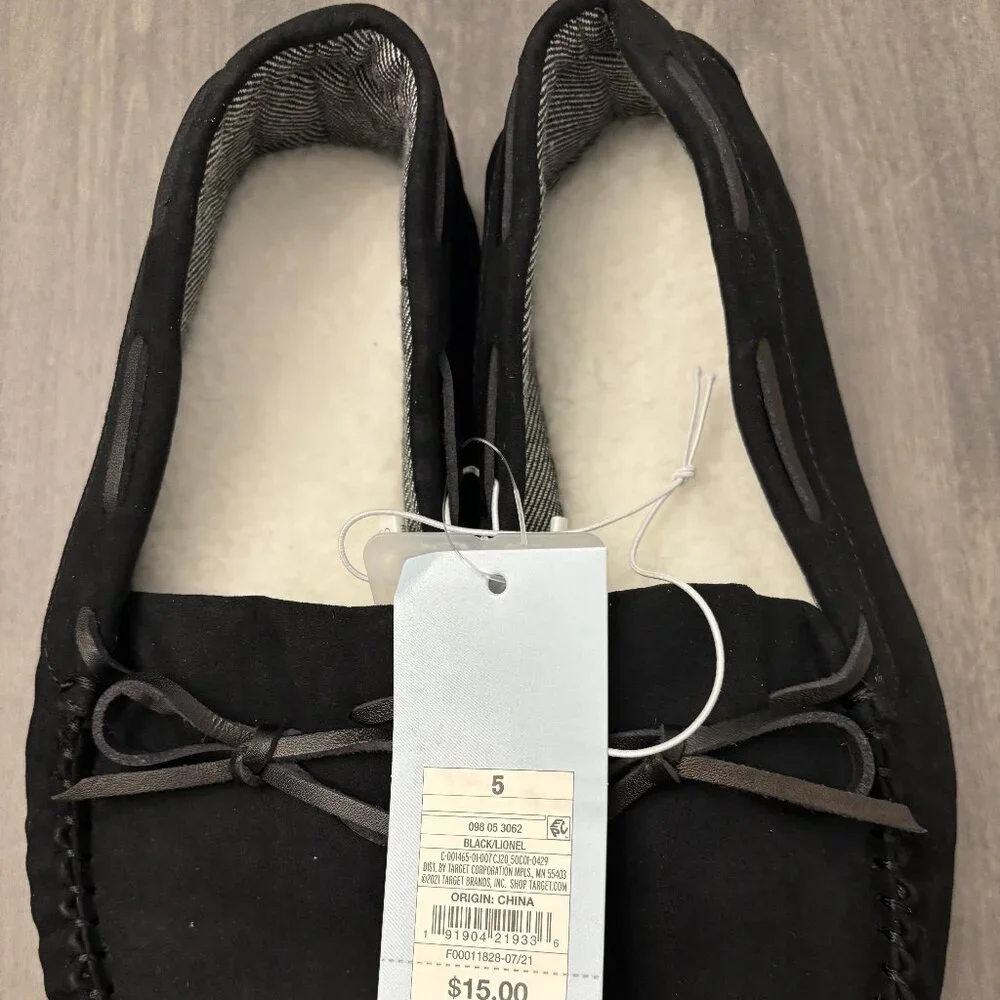 Kids black Moccasin slippers Size 5 by Cat & Jack NEW